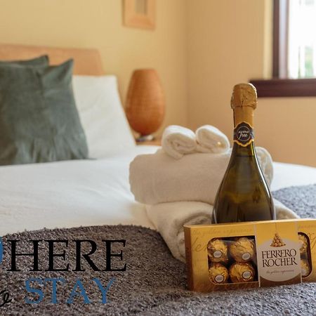 Lovely Apartment By The Hillwood Park-Free Parking EDI Buitenkant foto
