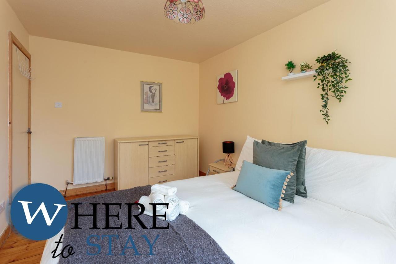 Lovely Apartment By The Hillwood Park-Free Parking EDI Buitenkant foto