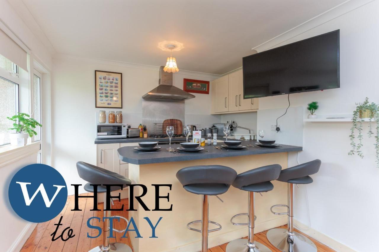 Lovely Apartment By The Hillwood Park-Free Parking EDI Buitenkant foto