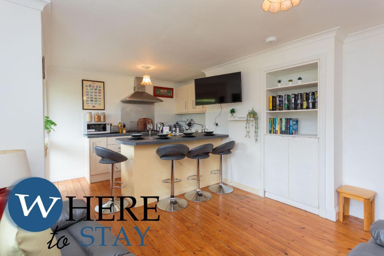 Lovely Apartment By The Hillwood Park-Free Parking EDI Buitenkant foto